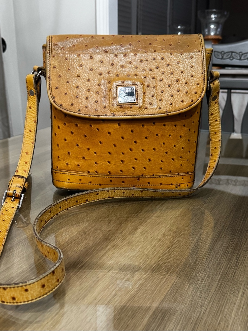 Vintage Dooney Bourke Tan Ostrich Large Flap Bag model- J907-T4